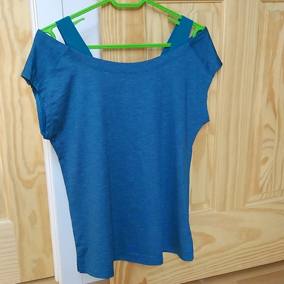 Columbia Place To Place Short Sleeve Sun Shirt, Size S, Like new - Picture 2 of 6